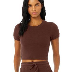 Alo Micro Waffle Sierra Short Sleeve Top/High-Waist Micro Waffle Lowkey Legging